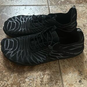 Men’s 9 1/2 Soft Water Shoes